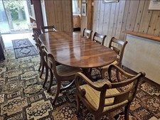 Extendable Dining Table with 6